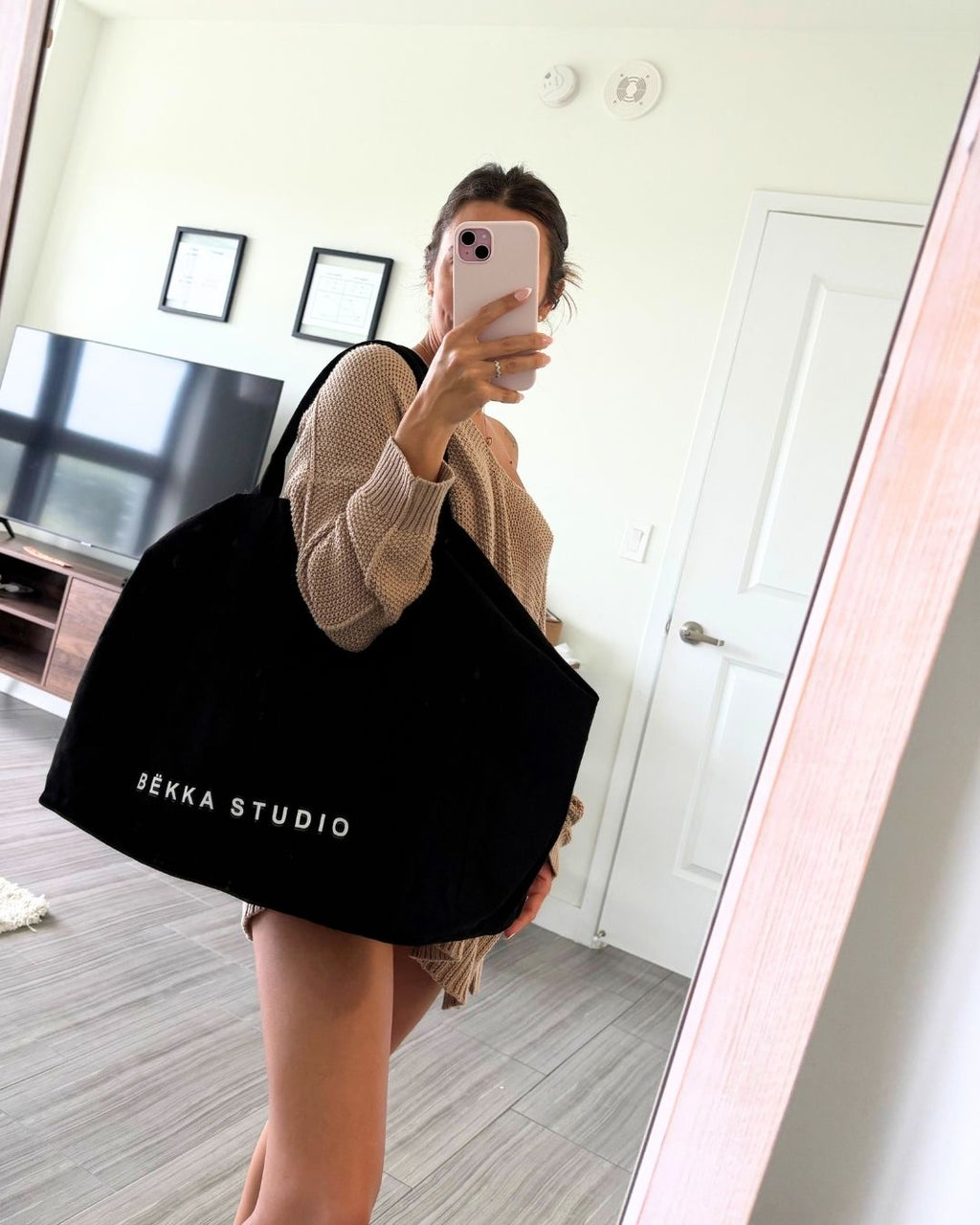 Noir Tote