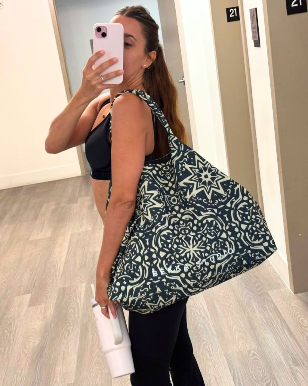 Aura Tote