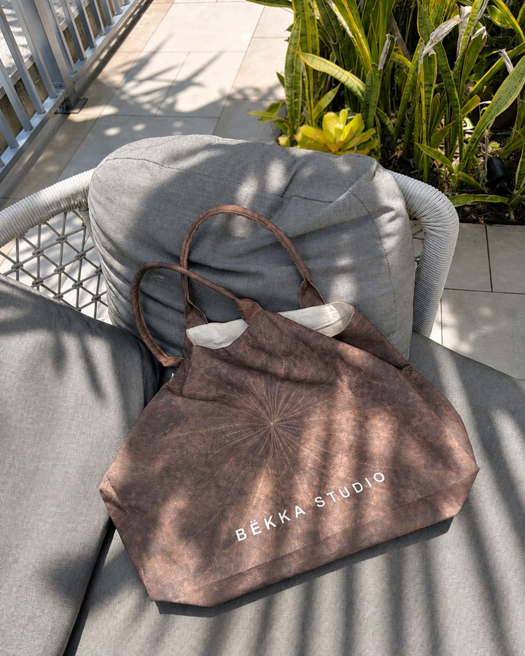 Atlas Tote