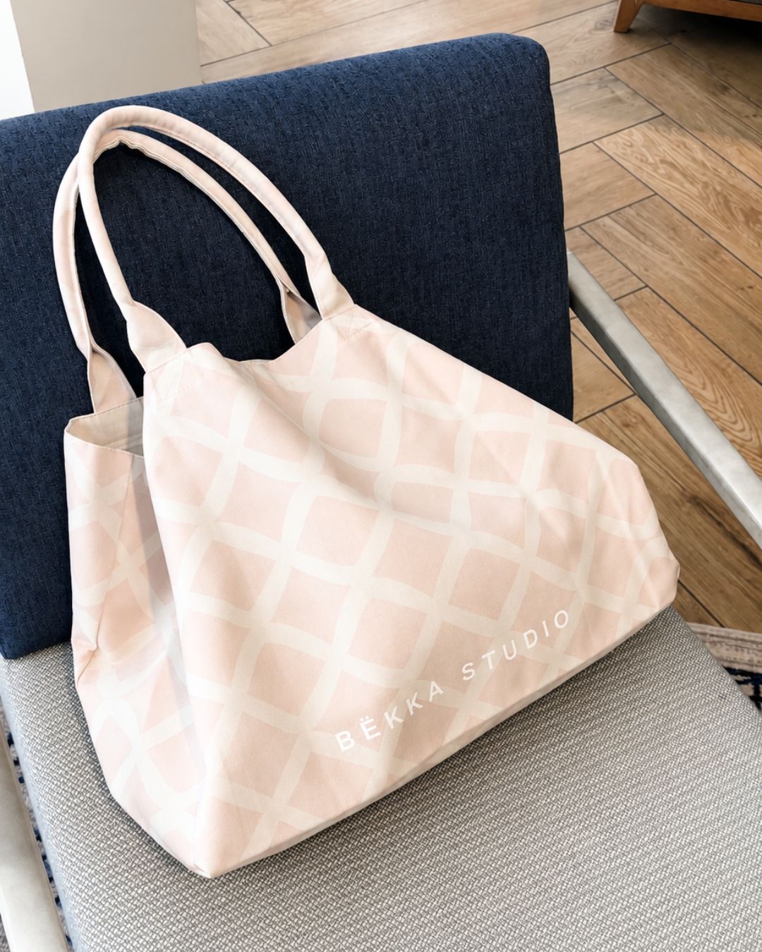 Milos Tote
