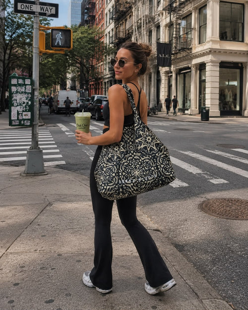 Aura Tote