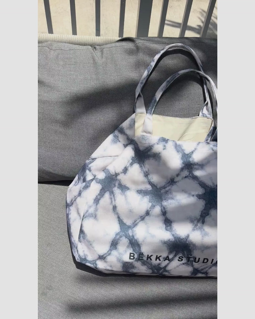 Flow Tote