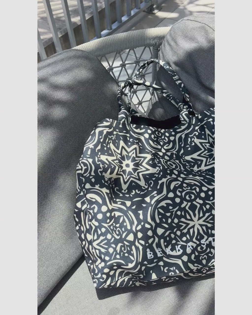 Aura Tote