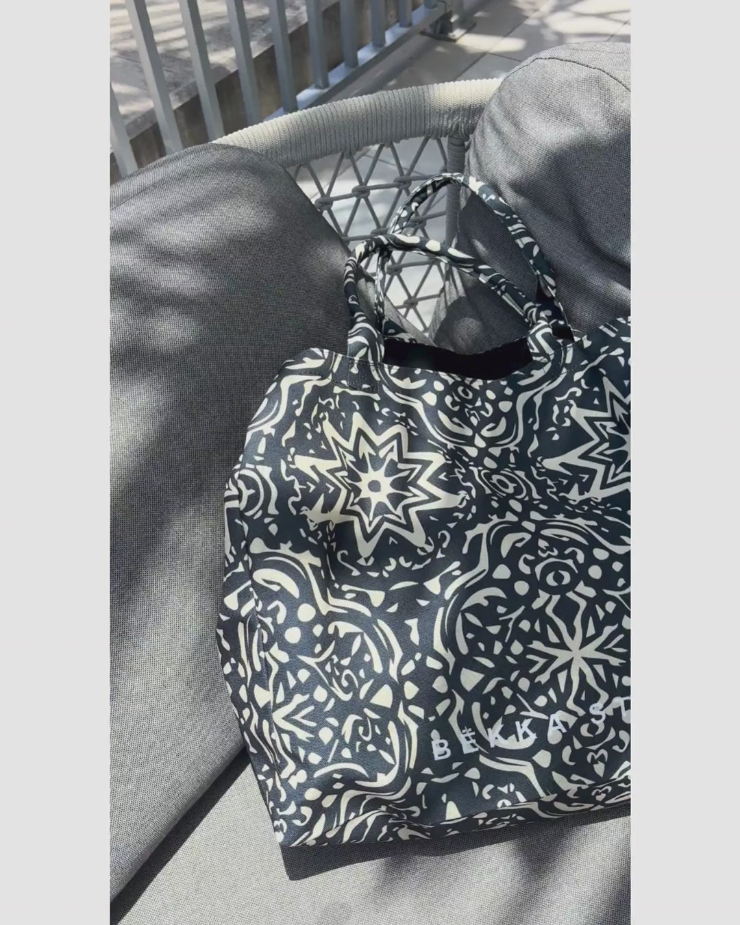 Aura Tote