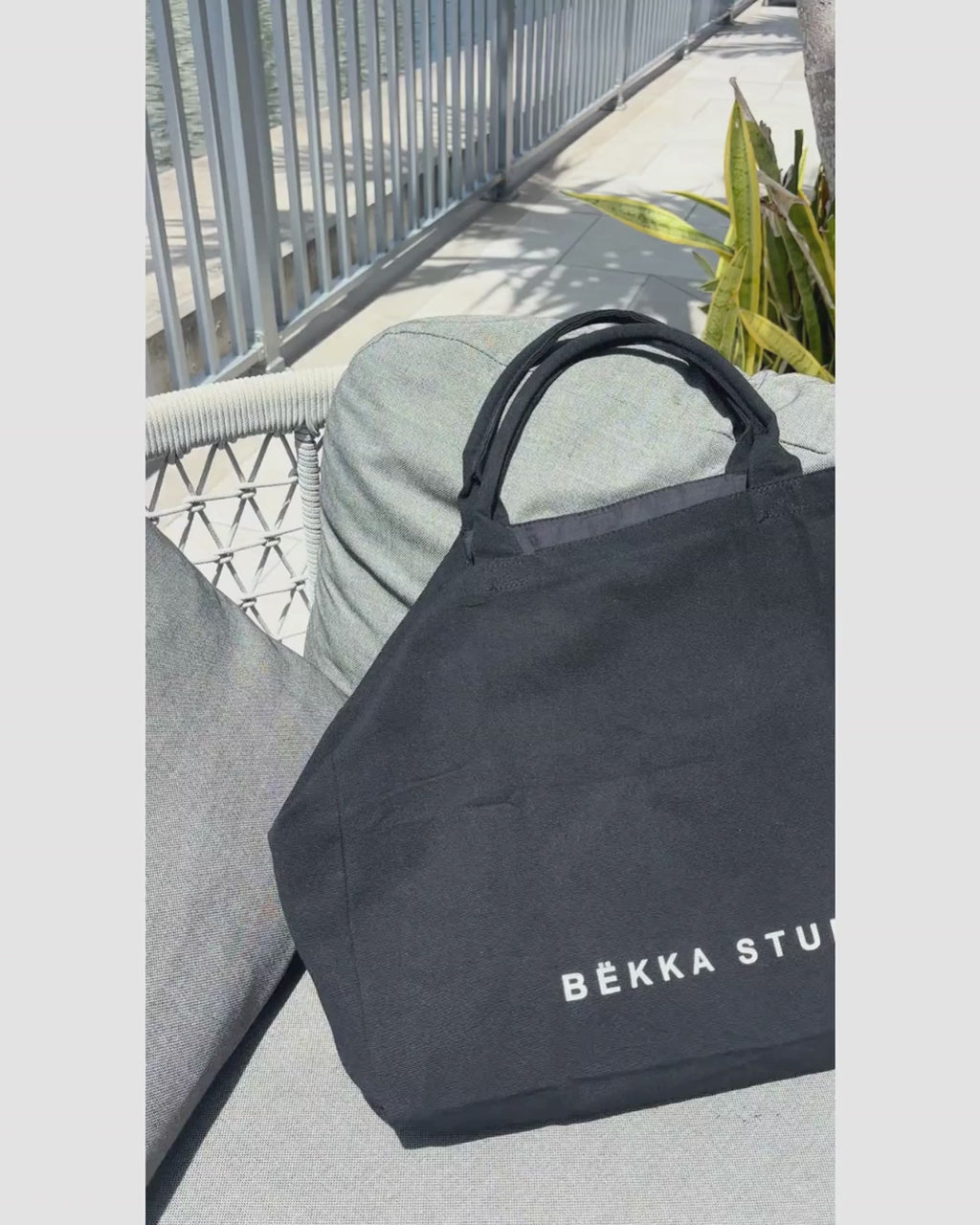 Noir Tote