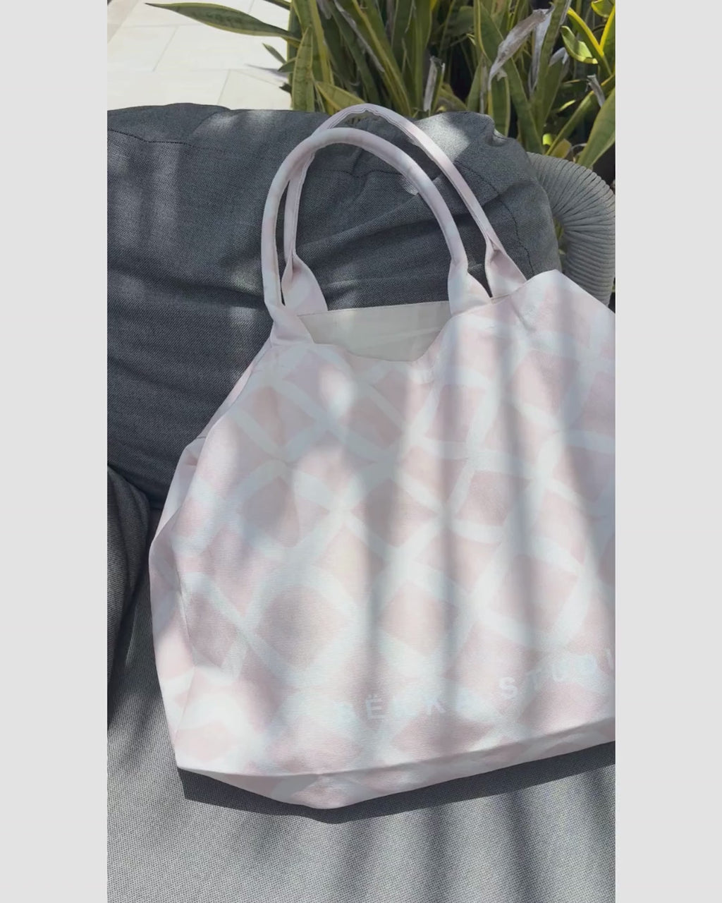 Milos Tote