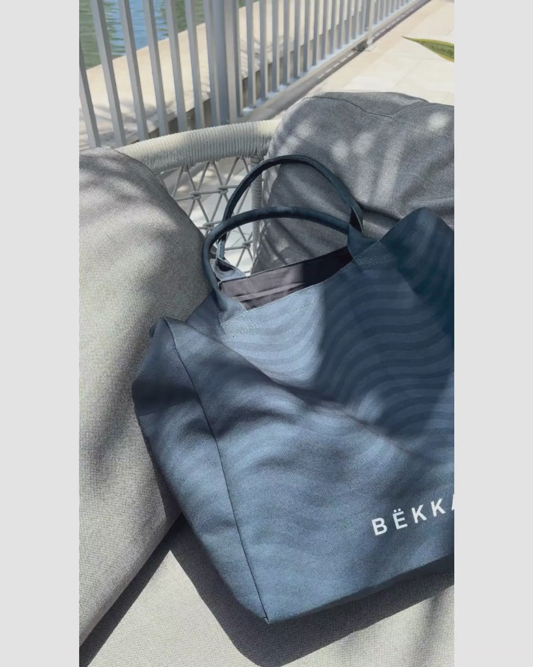 Wave Tote